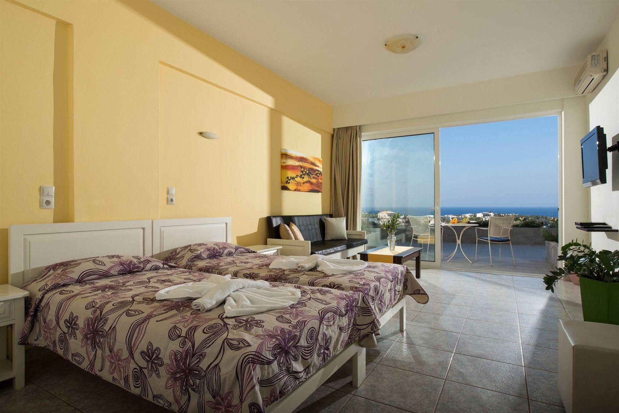 Sunday Life Aparthotel Agia Pelagia  Buitenkant foto